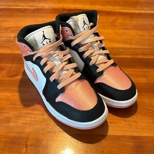 Nike Air Jordan 1 Mid